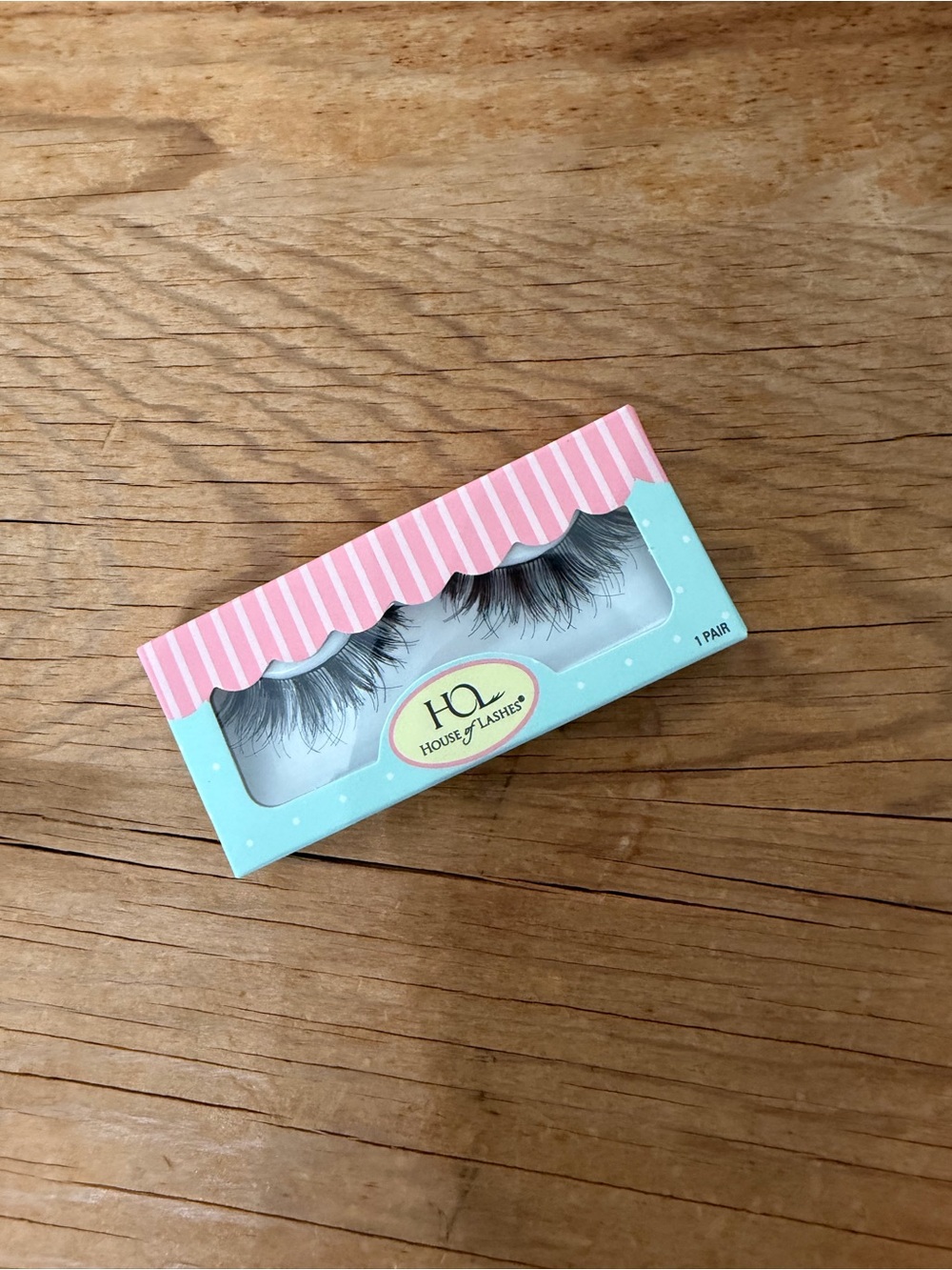 New NIB House Of Lashes Style Heartbreaker False Fake Eyelashes Falsies Black